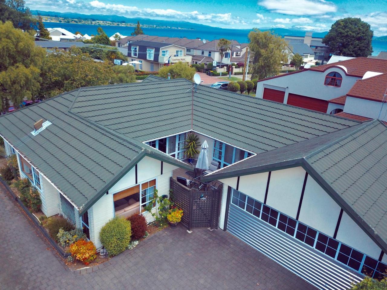 Tui House Villa Tauposjön Exteriör bild